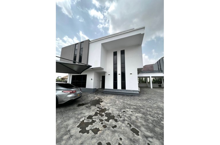 FULLY FURNISHED 4 BEDROOM DETACHED DUPLEX WITH BQ FOR SALE 